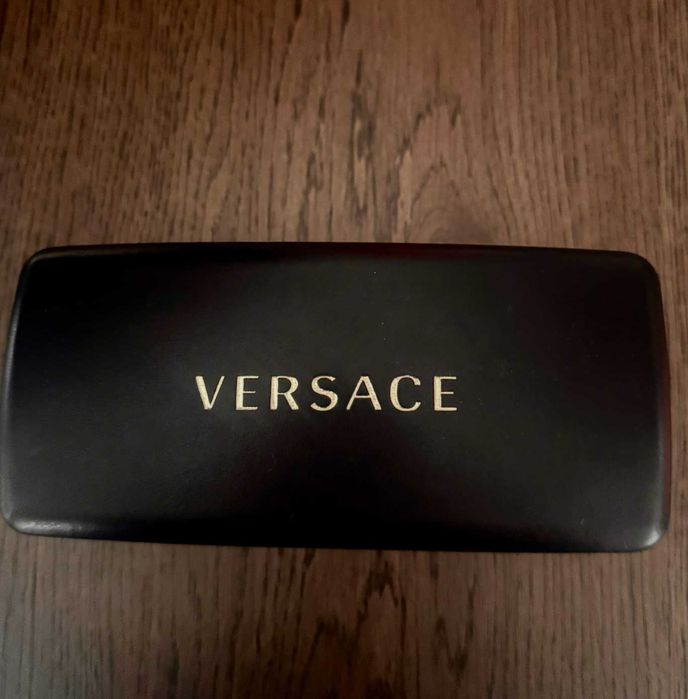 Óculos de Sol Versace – Detalhe Dourado – Excelente Estado