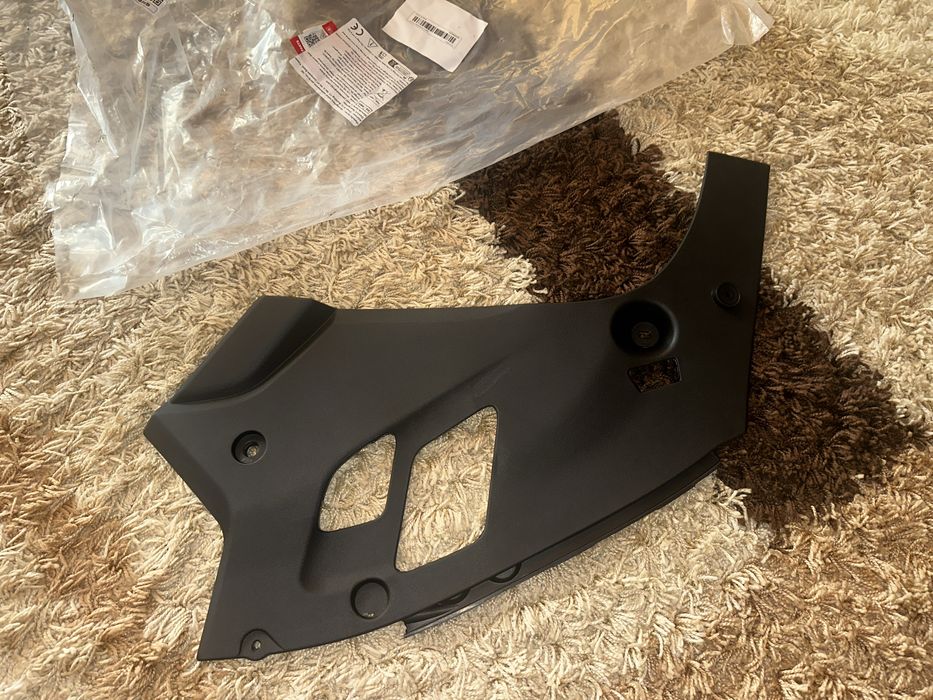 Накладка під капот BMW G30 ліва 51767349603 Щиток моторного отсека Л