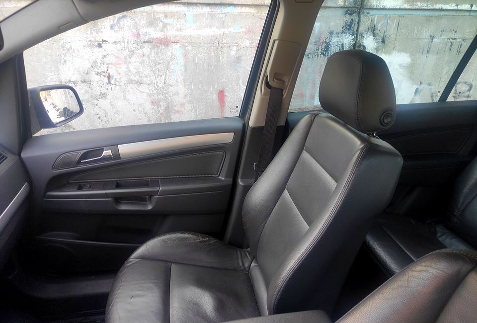 Продам Opel Zefira 2010