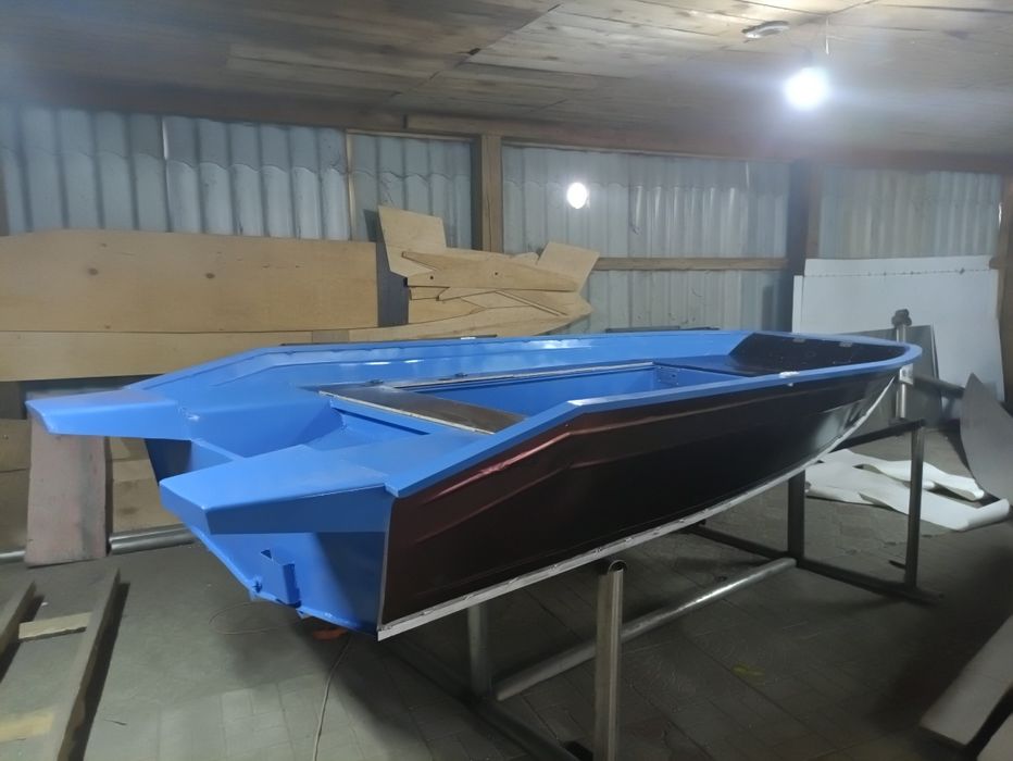 Виробництво моторних човнів