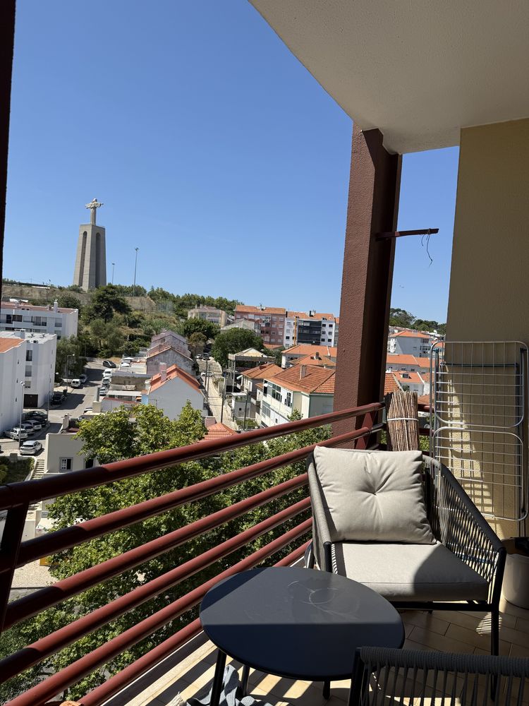 APARTAMENTO T2 REMODELADO 106 M2 ALMADA - PRAGAL
