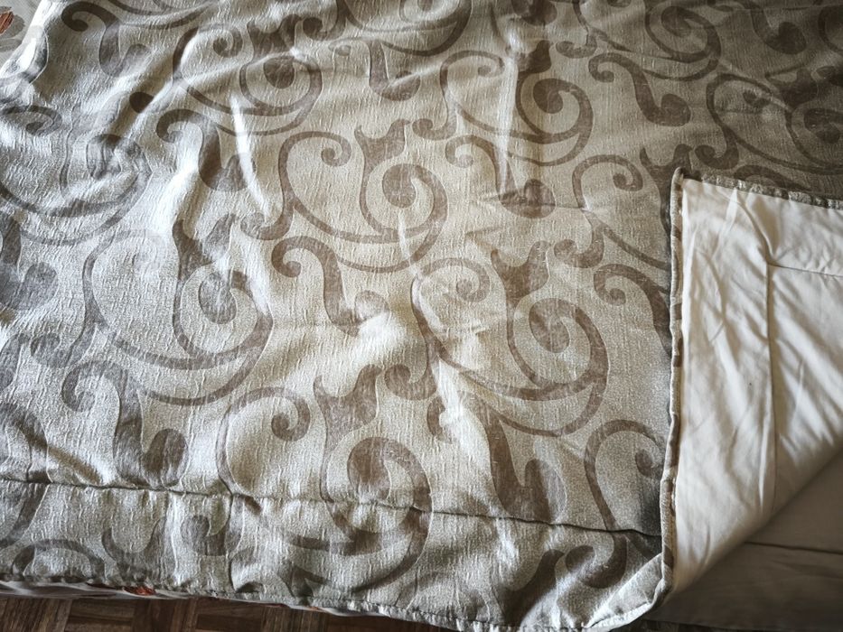 Manta cama casal dourado envelhecido