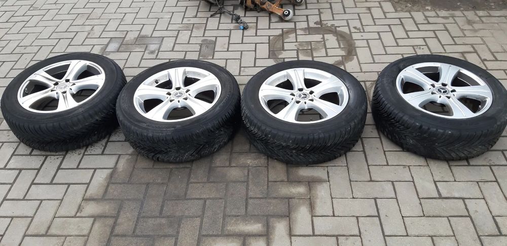 Koła felgi opony 225/55 R17 A2134011200 Mercedes W213 Kombi 2017r. 2.0d
