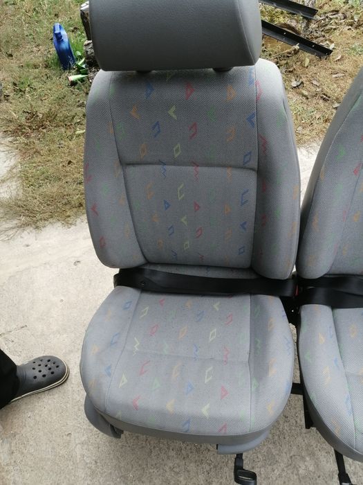 Продам сидушки в гарному стані