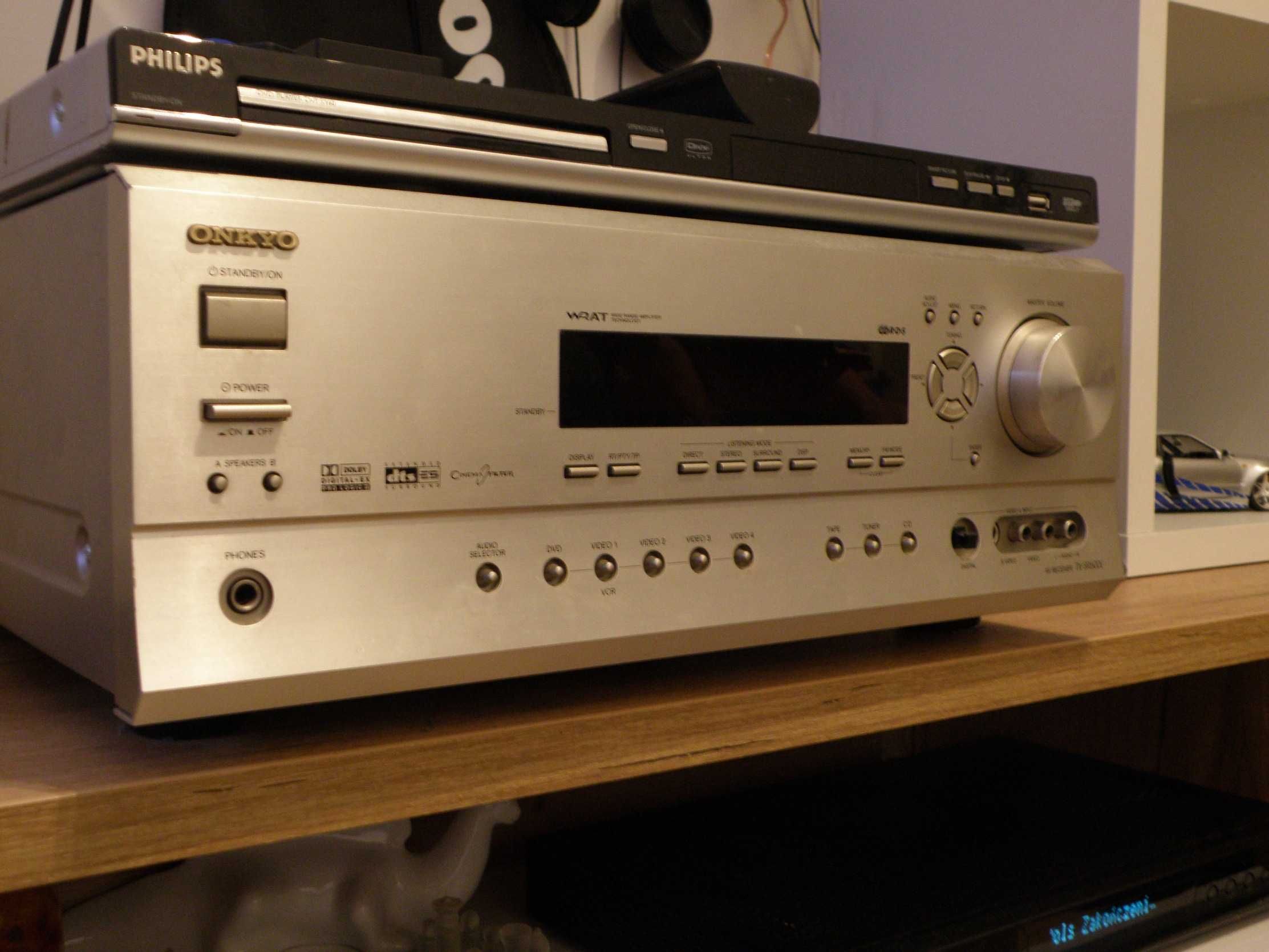 Amplituner kina domowego Onkyo TX SR600E