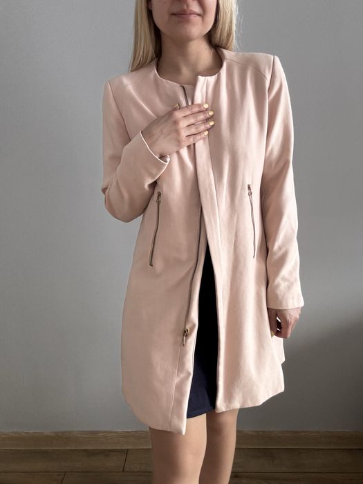 Wiosenny płaszczyk Stradivarius