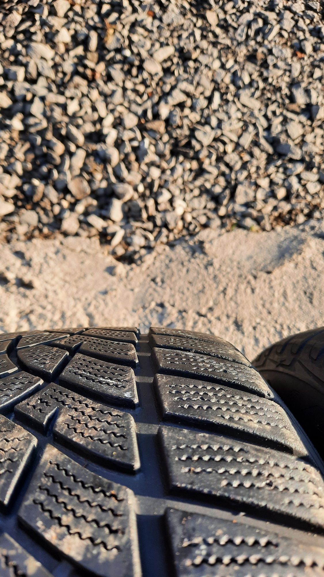 Goodyear 225/50 R18 UltraGrip 6 mm