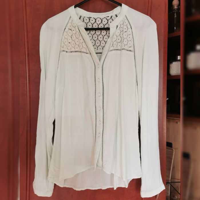 Jasno seledynowa koszula