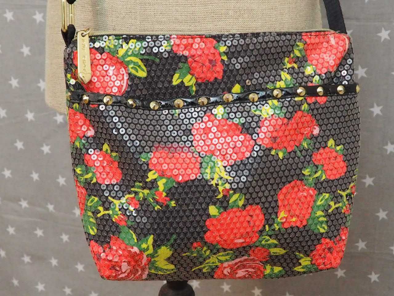 Torebka Betsey Johnson róże emo