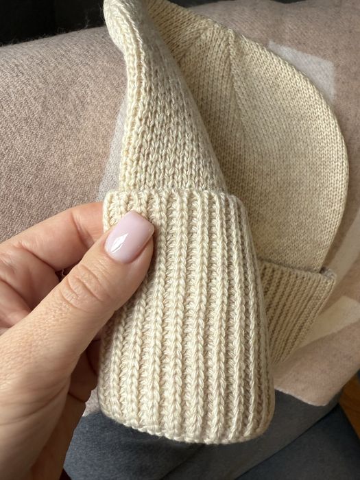 Набір шапка+шарф в бежевому кольорі