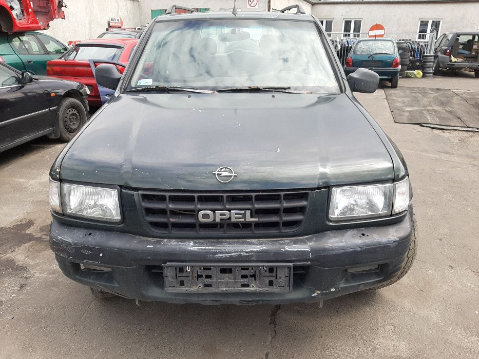 Opel Frontera 2.2 TDi 2001r.Zderzak przedni