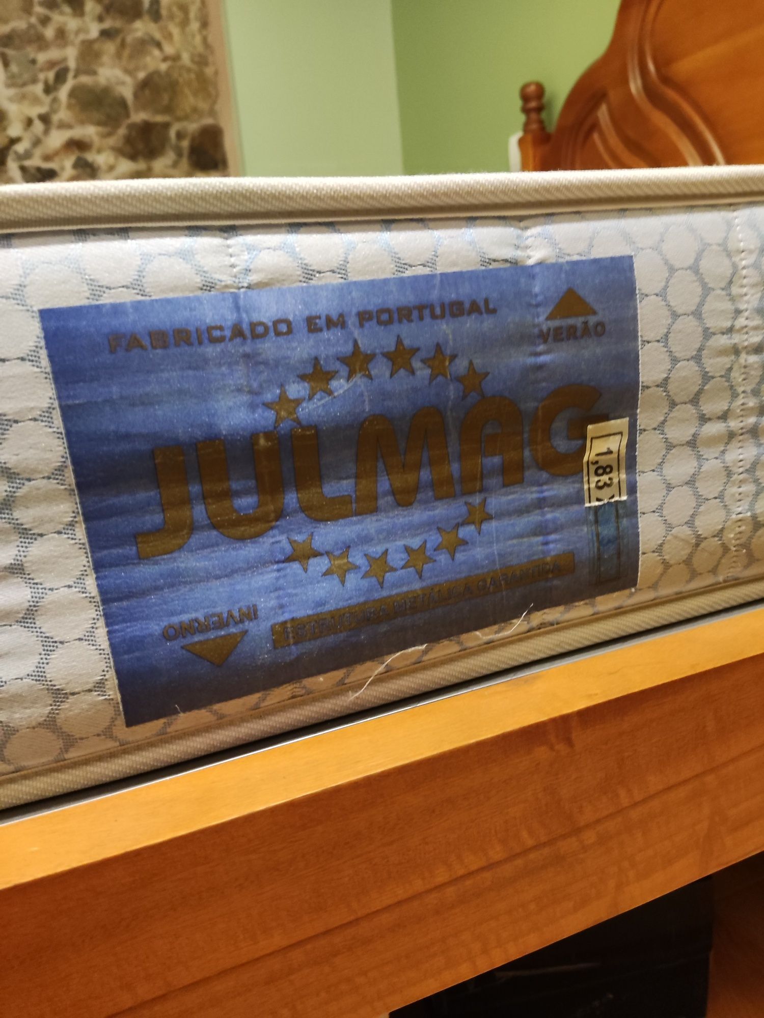 Cama casal com colchão