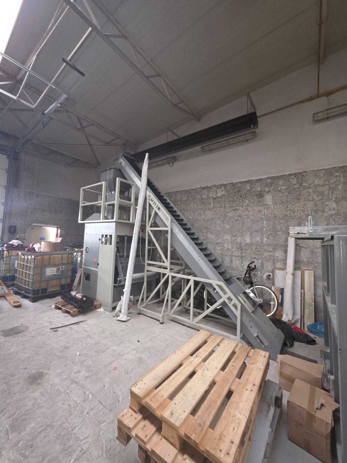 Linia do  pakowania PELLETU i materiałów sypkich APKZ-1500