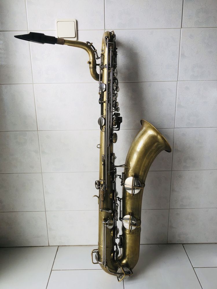 Saxofone barítono Profissional Conn 12M (USA)