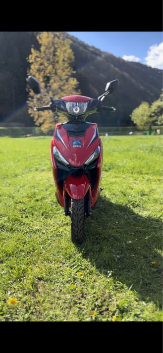 Скутер Jog 125cc