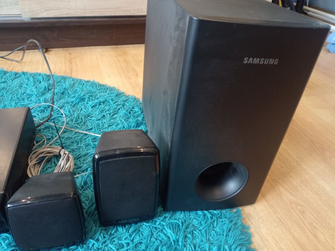 Zestaw kina domowego SAMSUNG HT-Z220