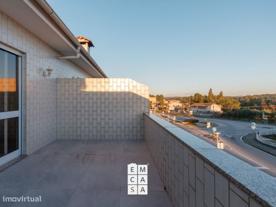 Apartamento T3 Triplex - Lobão