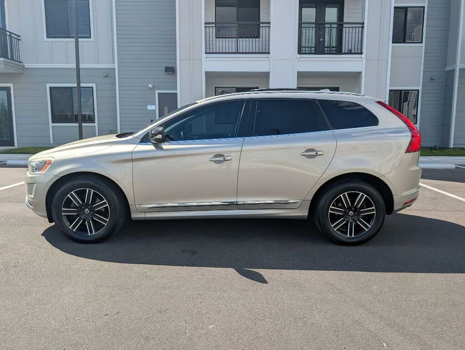 Volvo XC60 T5 Dynamic      2017