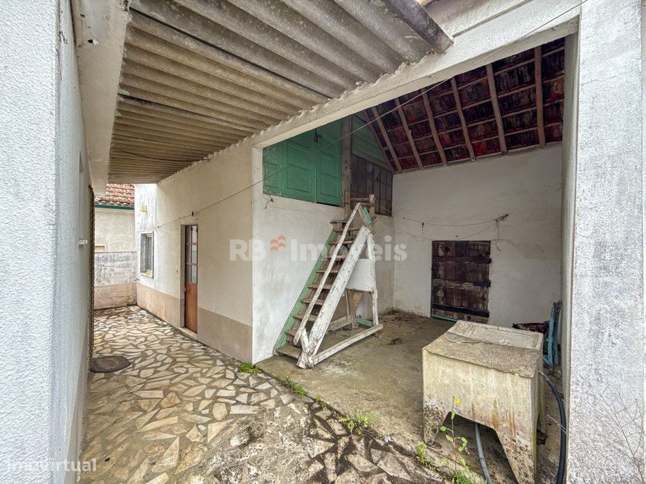 Moradia T2 c/ terreno - Galegos, Tomar