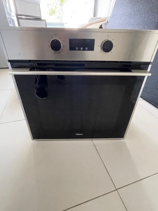 Forno de encastre Teka