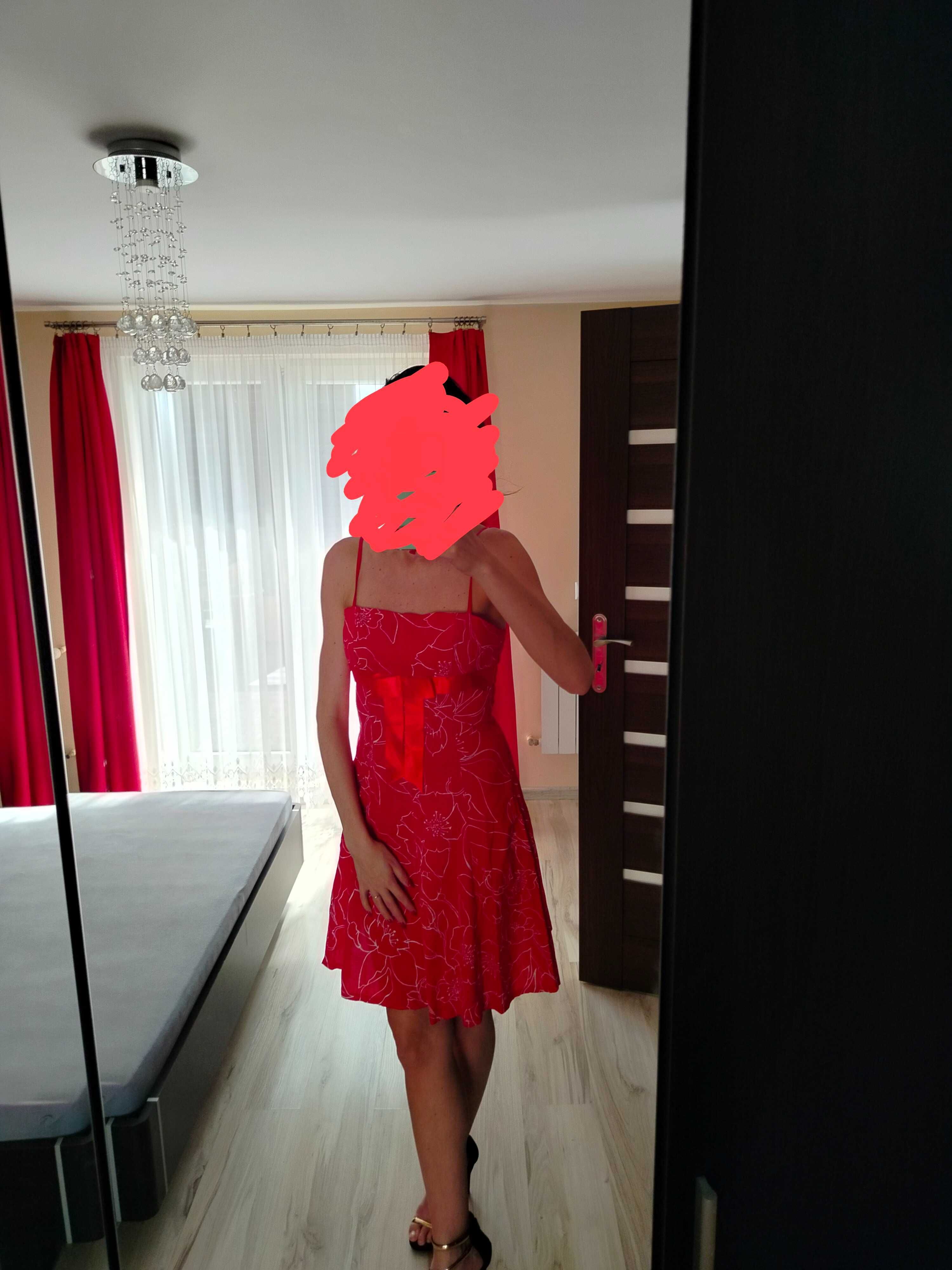 Letnia sukienka czerwona w rozmiarze s