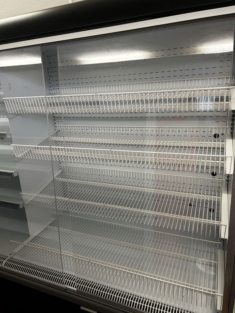 Vendo mural frigorifico para legumes e laticionios