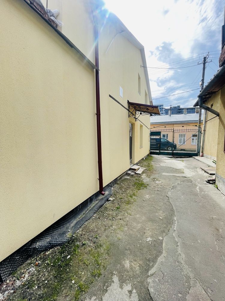 Продаж 2 х рівневої квартири ближній центр Львів!