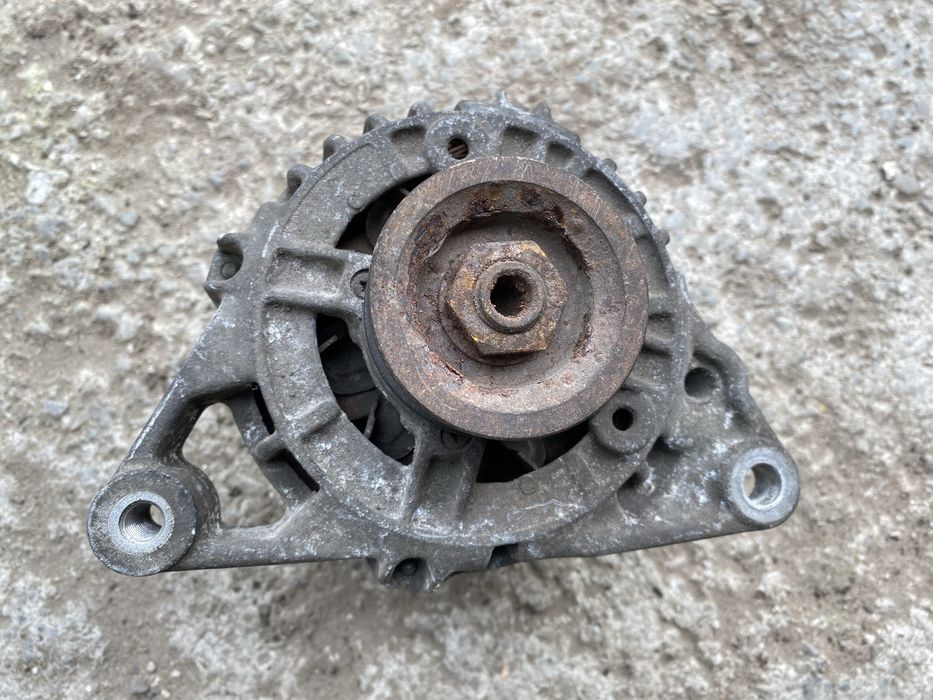 Audi a4b5 a6c5 Passat b5 1.6 alternator 70A