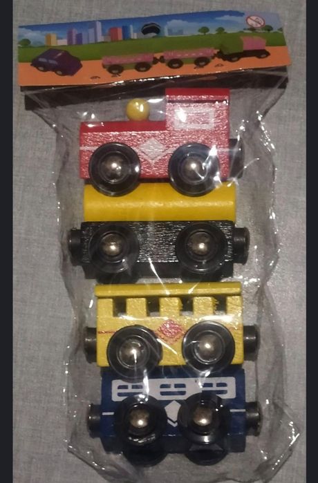 Дерев'яний паровоз на магнітах потяг паровозик на магнитиках играшка