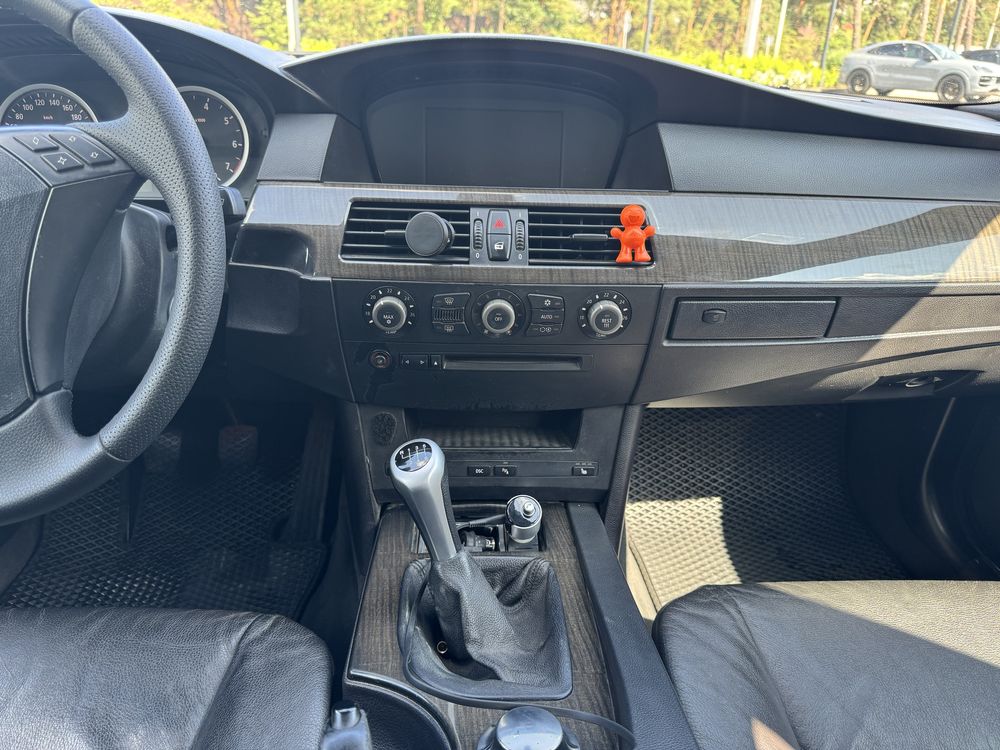 БМВ е60 3.0 бенз механіка