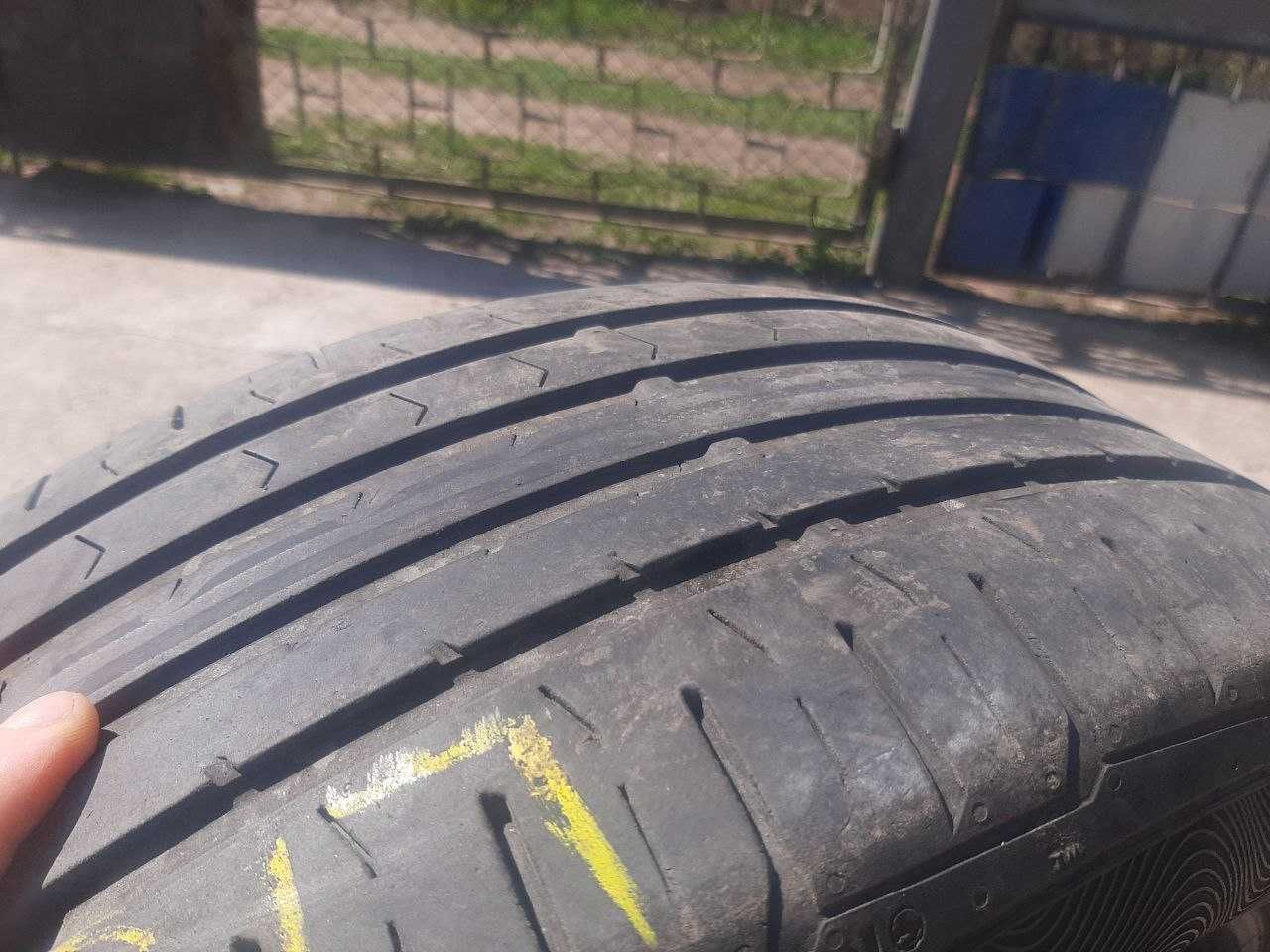 Шини Continental 215/55 R17 W 4шт.