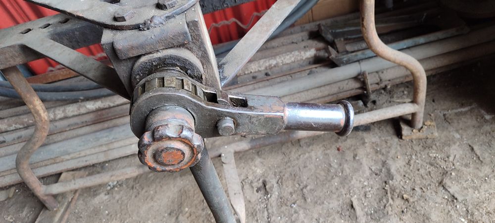 Máquina de dobrar tubos manual