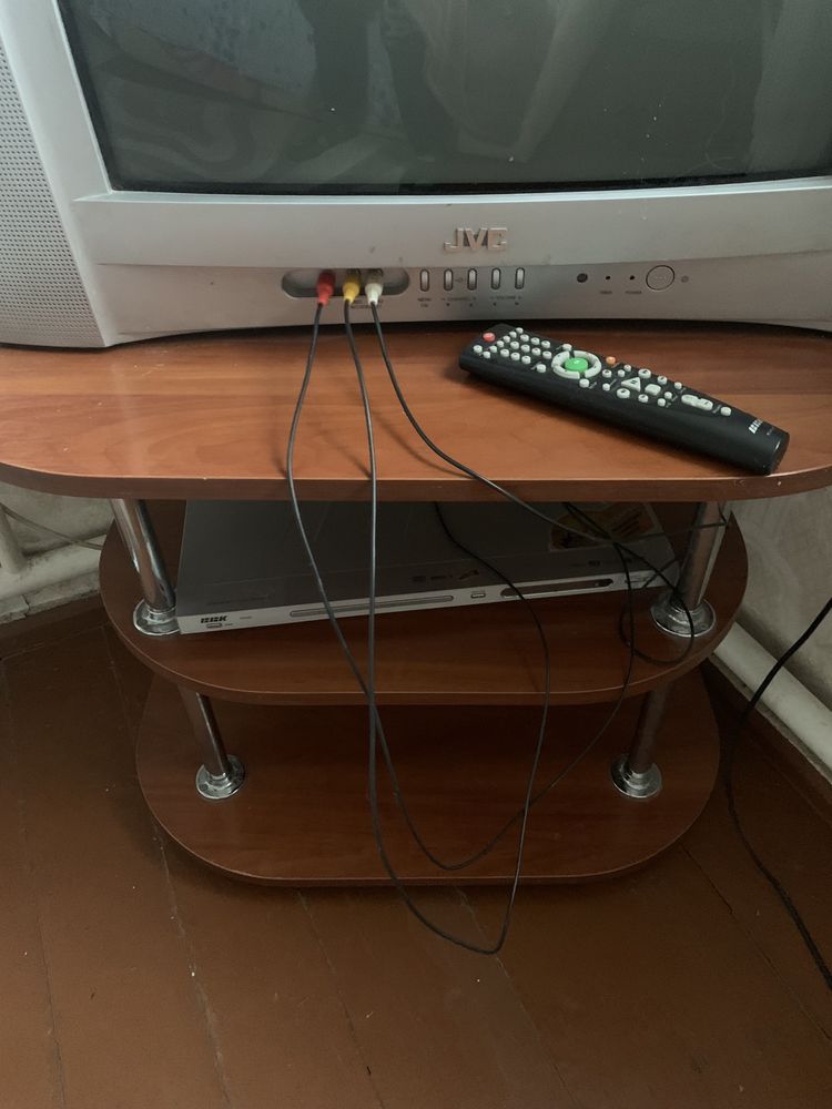 Телевізор JVC+ антена+DVD з пультом та в подарунок диски