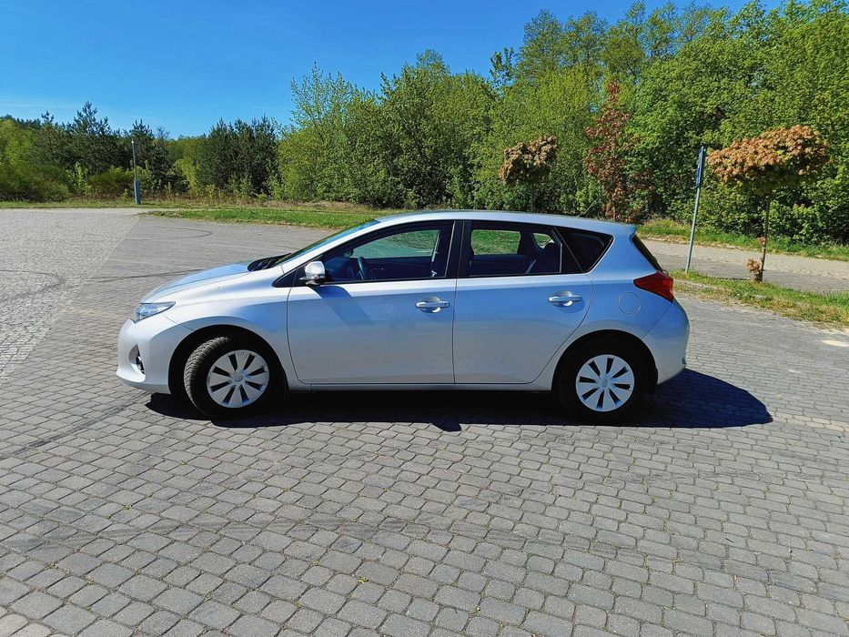 Toyota Auris 2014r. 1.33 VVTi Salon PL bez wkładu