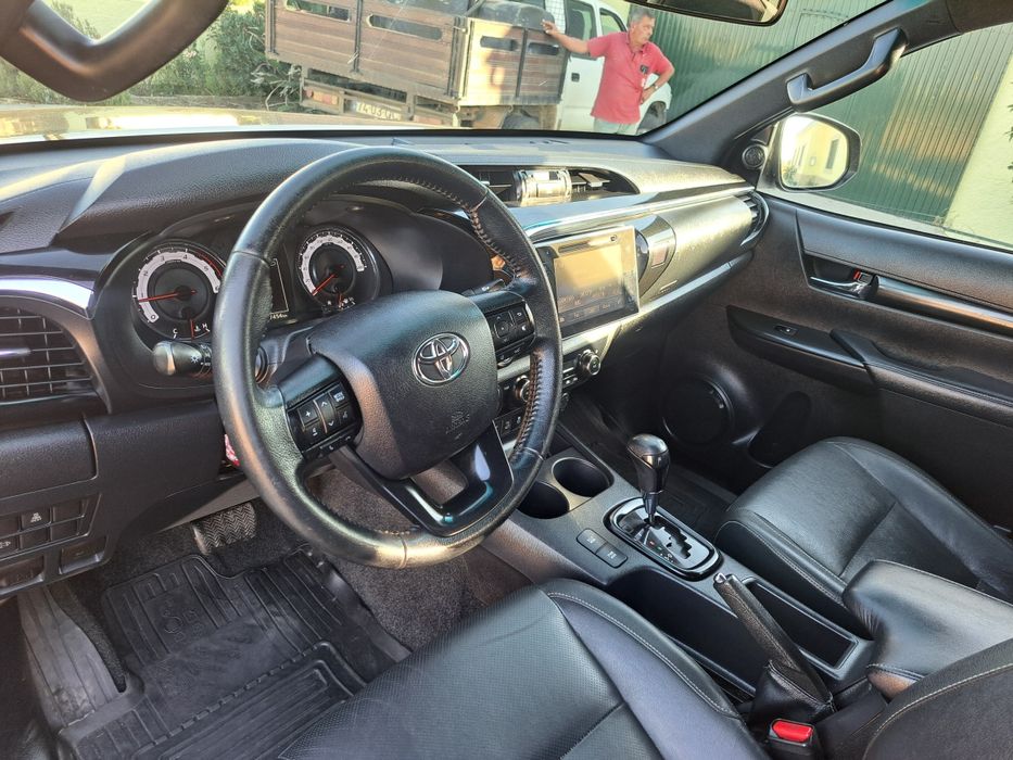 TOYOTA HILUX 2.4 150cv como nova!!