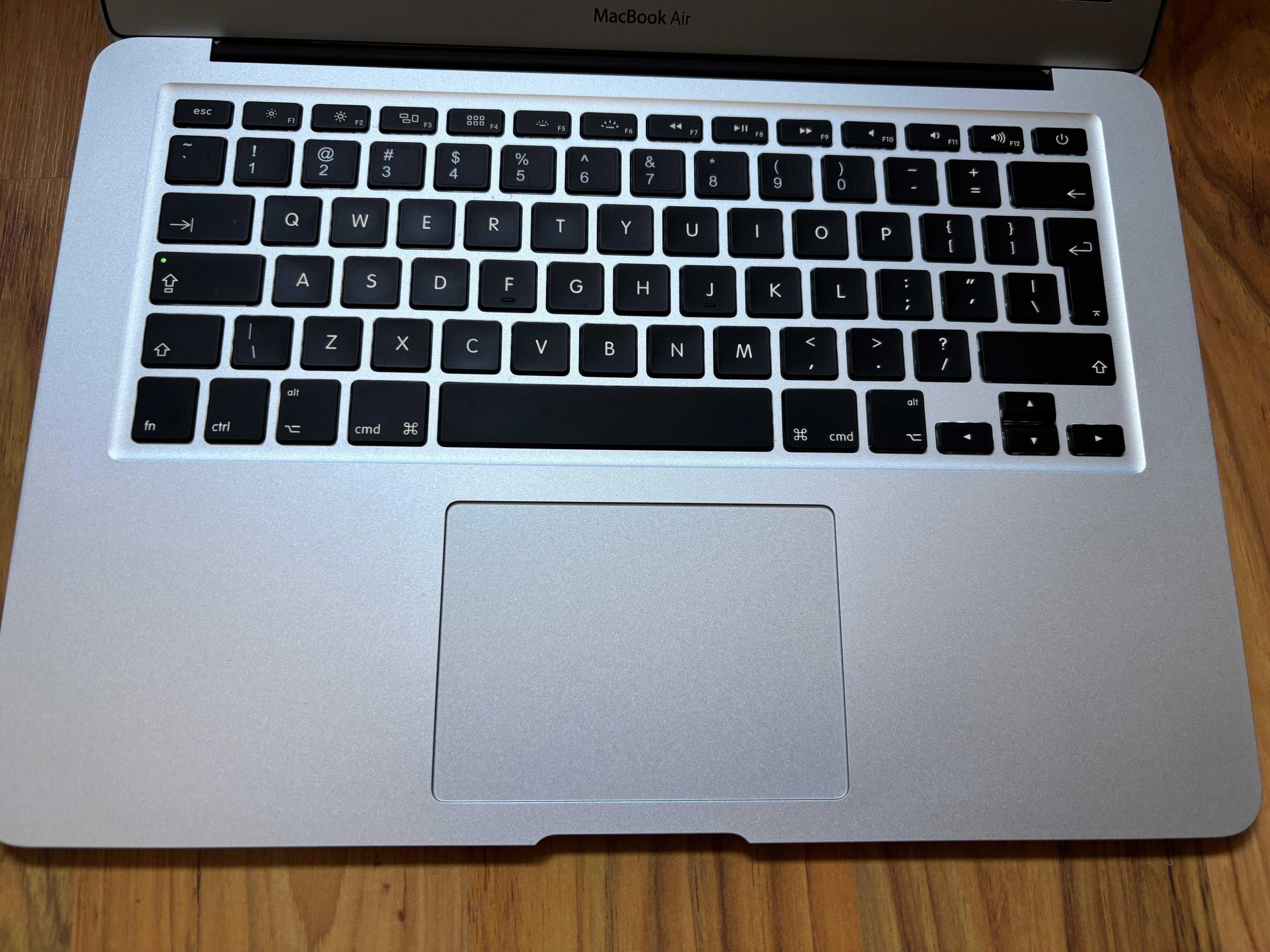 Apple MacBook Air 2017, 256GB SSD 76cykle ładowania !!!