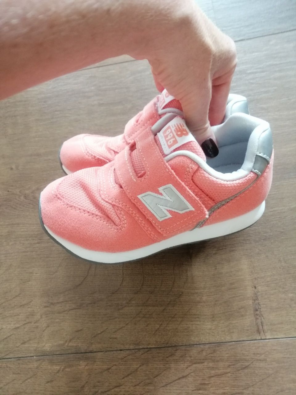 Buty sportowe dziewczęce New Balance model 996 rozmiar 27,5