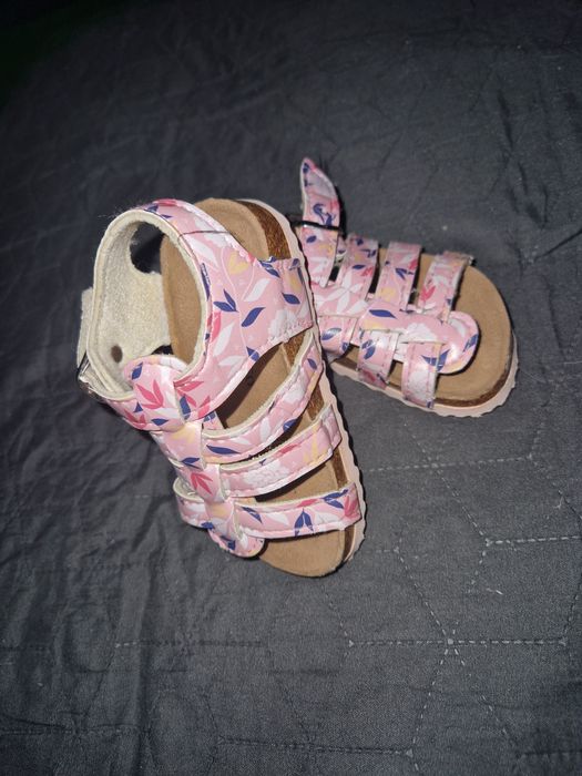 Sandałki dziecięce rozmiar 21
