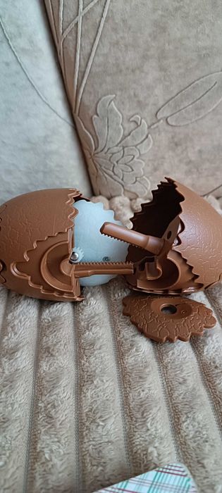 дзига яйце з динозавром