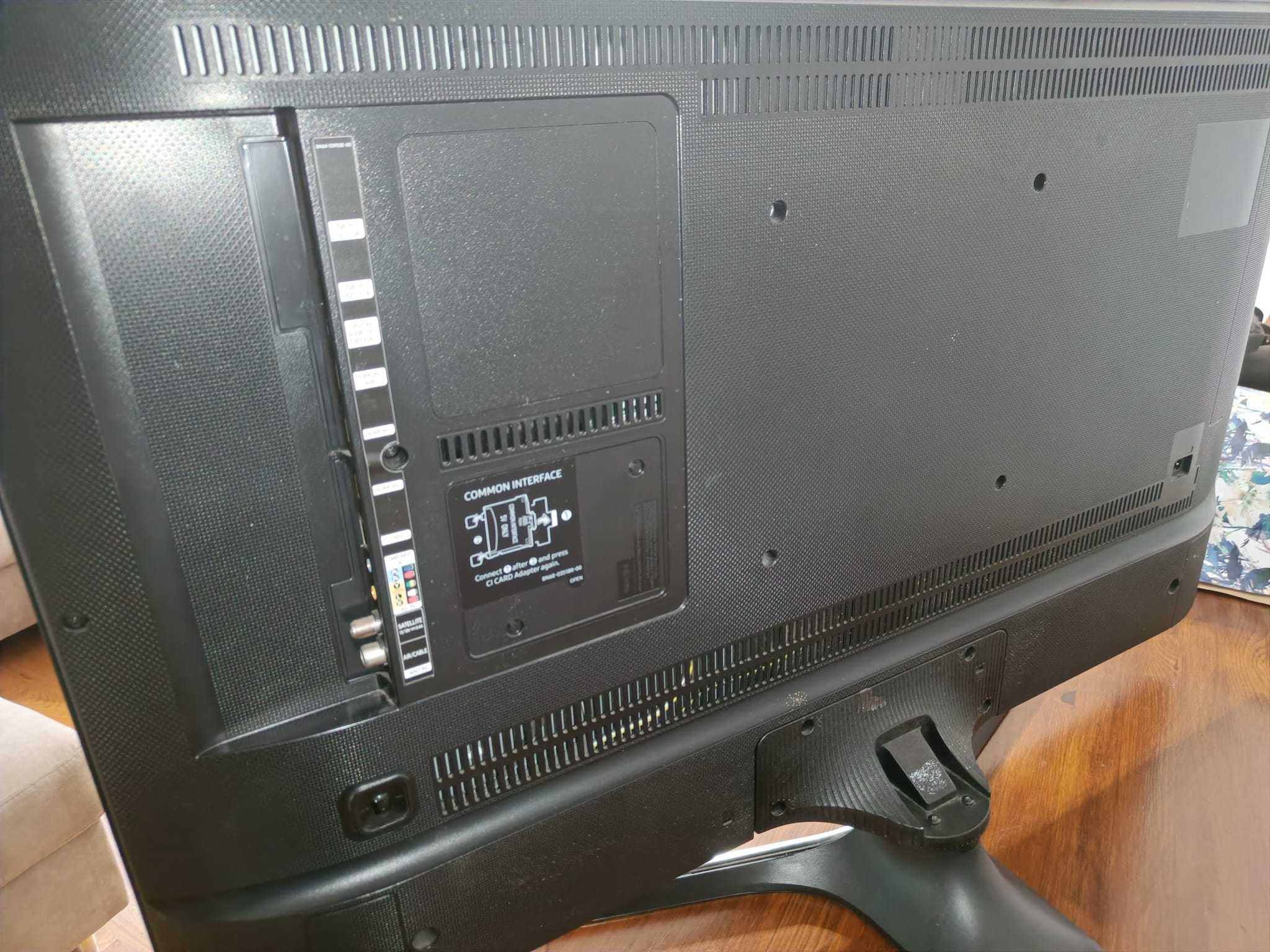 Telewizor Samsung Smart TV UE40MU6179 - SPRAWNY Z WADĄ MATRYCY