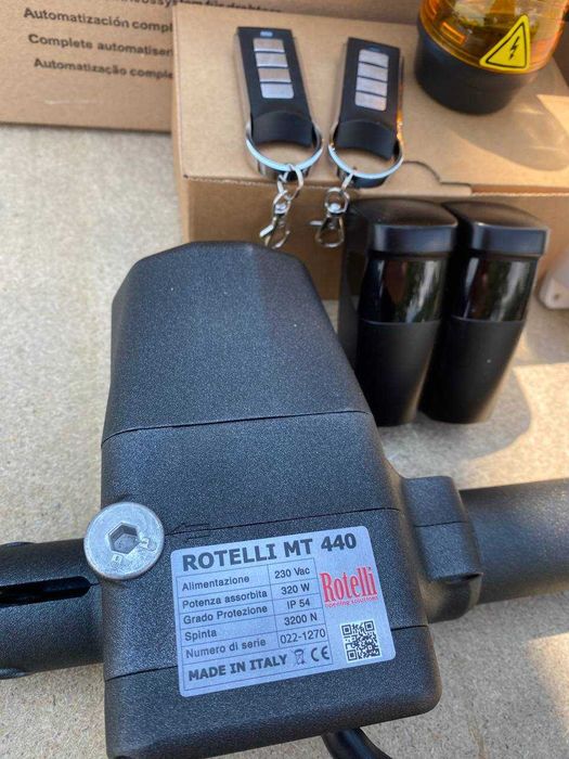 Розпашна автоматика для воріт, Розпашні ворота, Приводи для воріт