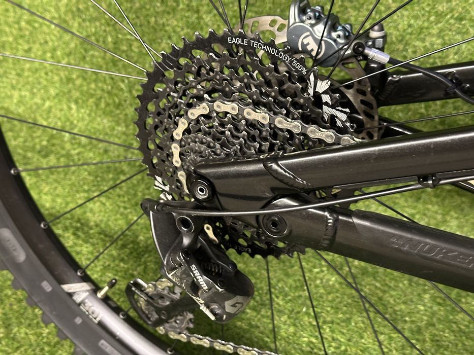 Карбоновий велосипед Nukeproof Mega 180mm