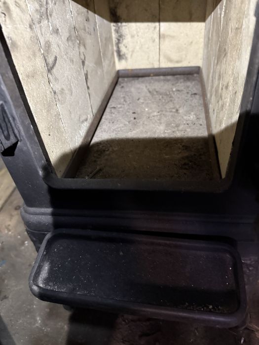 piec Dovre kominek koza w ciemnej farbie  9 kw