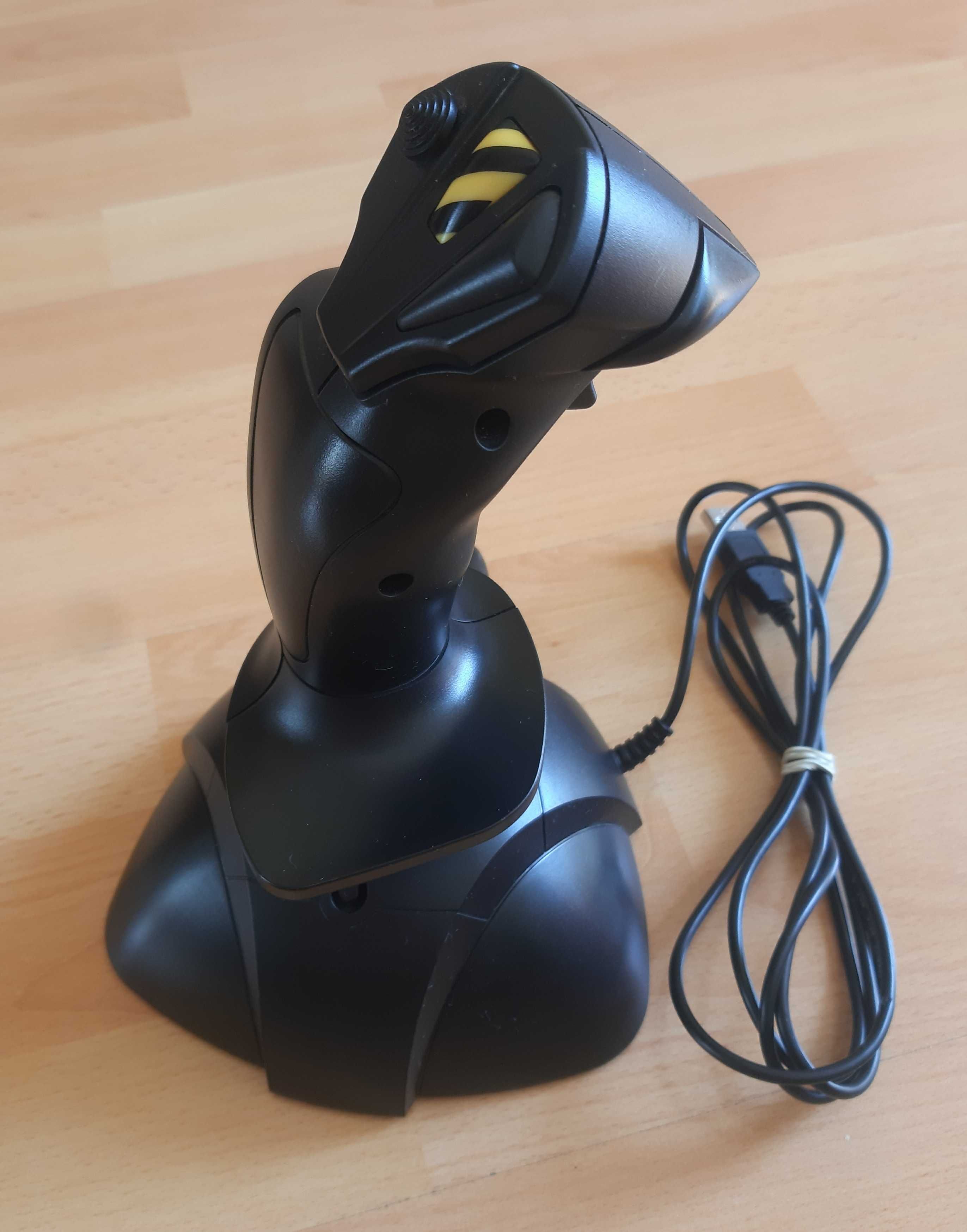 Joystick Thrustmaster USB PC