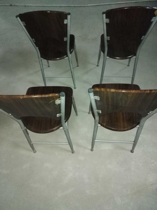 krzesła na działkę