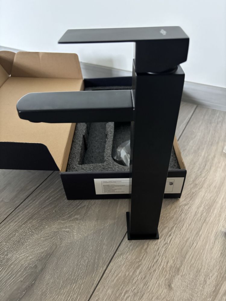 Bateria umywalkowa wysoka czarna