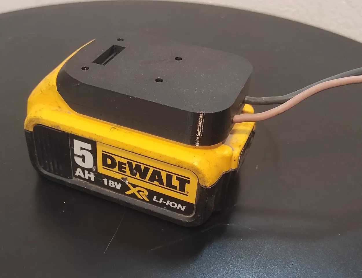 Адаптер для акумулятора DeWalt 18V