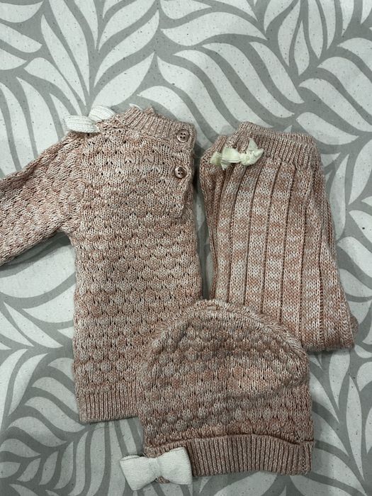 Komplecik pleciony z z czapeczką hicole hiller  6/9 miesiecy