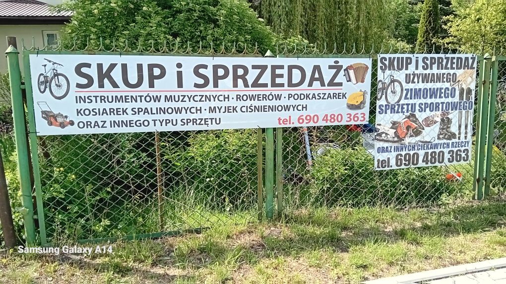 Akordeon carmen 120 basów 4 chórowy .Stan bardzo dobry