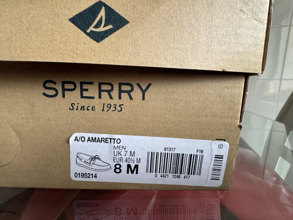Топсайдери, мокасини Sperry